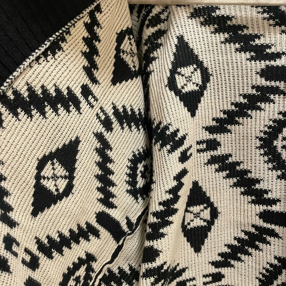 Black and Cream bohemian  Cardigan 🖤Final Price🖤 - Picture 7 of 8